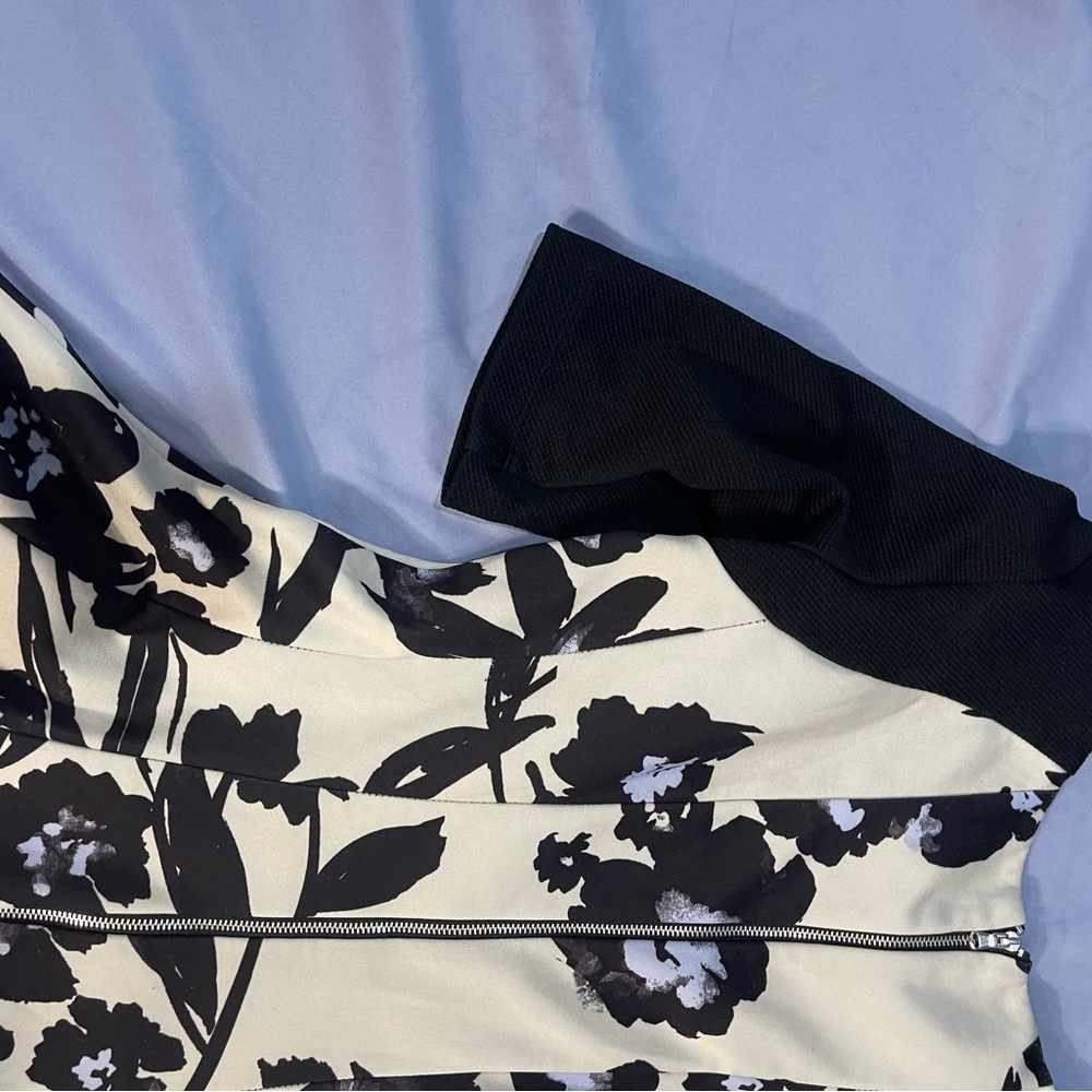 Julian Taylor Black and Cream Floral Midi Dress - Picture 14 of 16